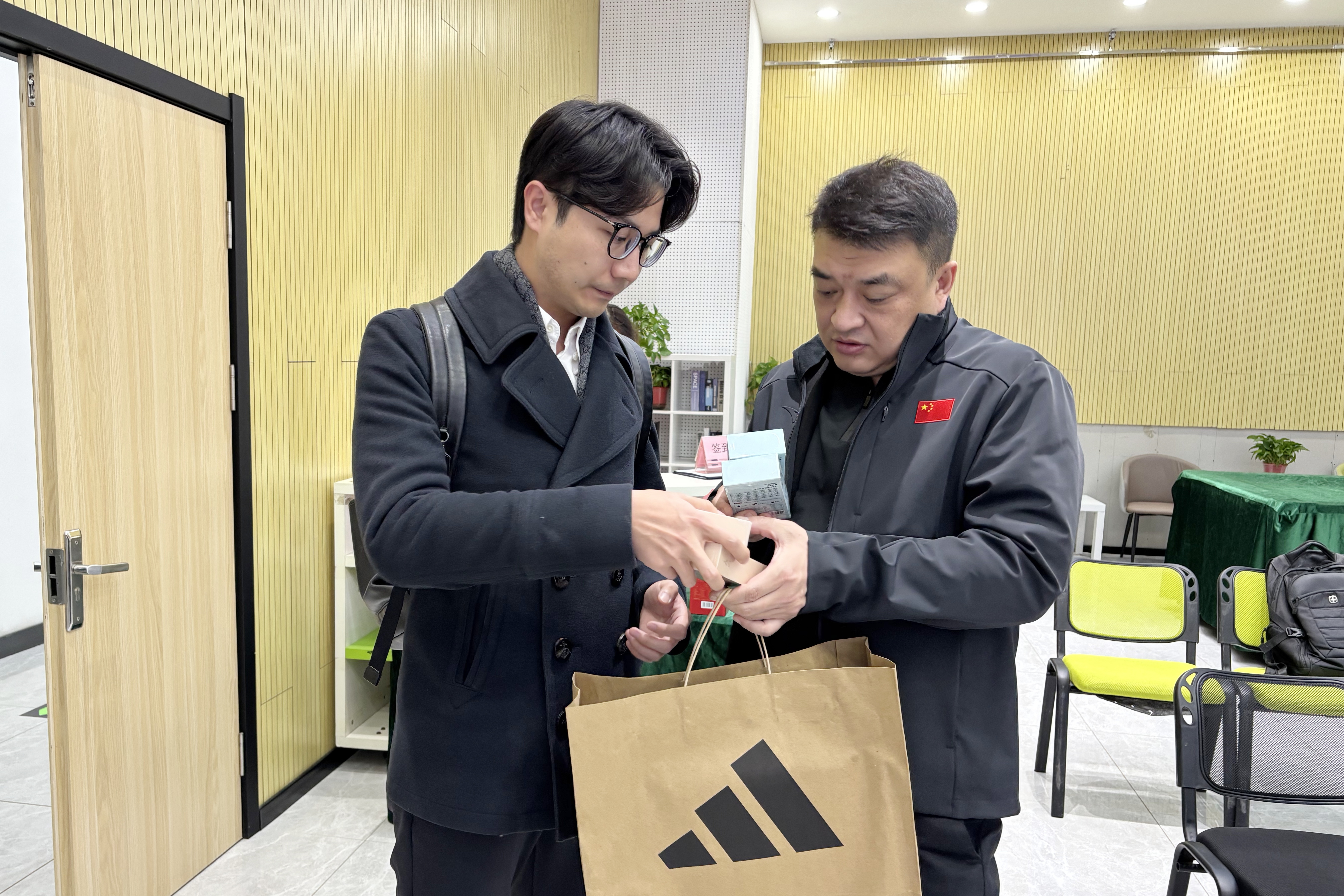 11.17京沈联动聚合力 创新赋能助发展 沈阳民进创新创业之家助力皇姑区科技成果直通车活动成功举办 (4).jpg