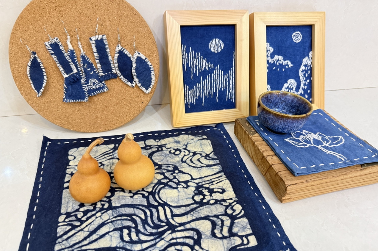 10.29银晶晶:以匠心绘非遗,用热爱育新人 (3).jpg